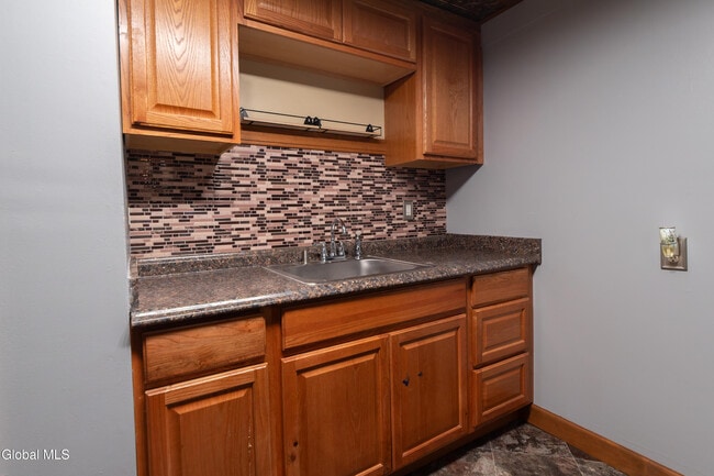 Foto del edificio - 99 Woodlawn Ave