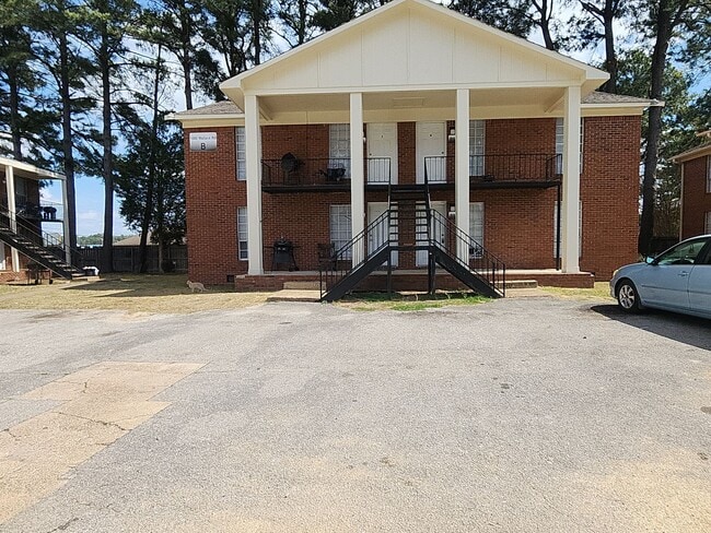 Building Photo - 1080 Wallace Rd