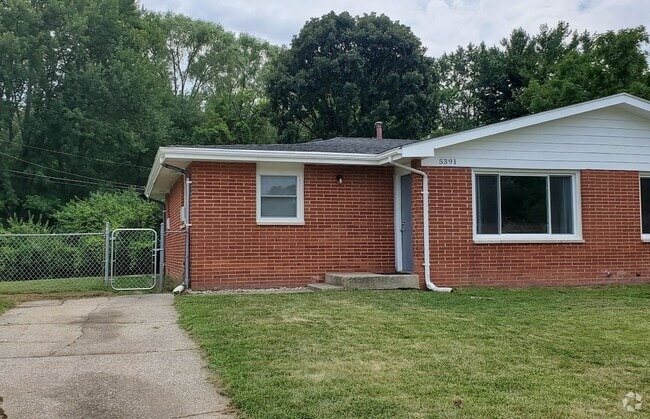 Building Photo - 5389 Aspen Ave