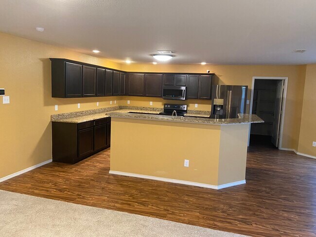 Building Photo - 10241 Feldspar Dr