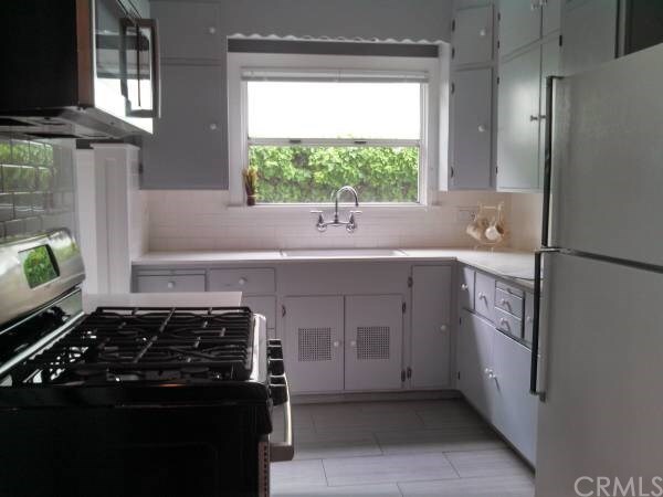 Building Photo - 1520 Santa Rosa St