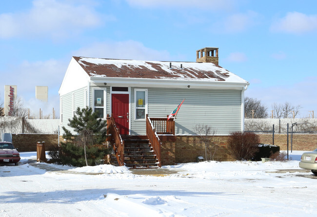 Building Photo - Sharon Green Townhomes