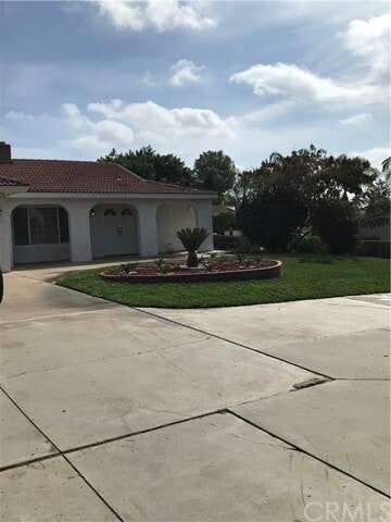 Primary Photo - 14010 Bush Ave