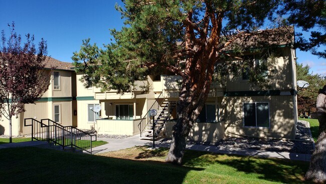 Foto del edificio - NICE 2 BED/1 BATH 963 SQ FT WILDCREEK COND...