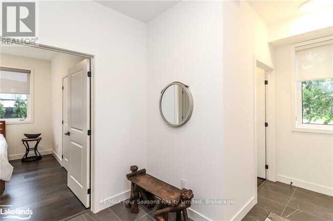 Building Photo - 12-112 Beausoleil Ln