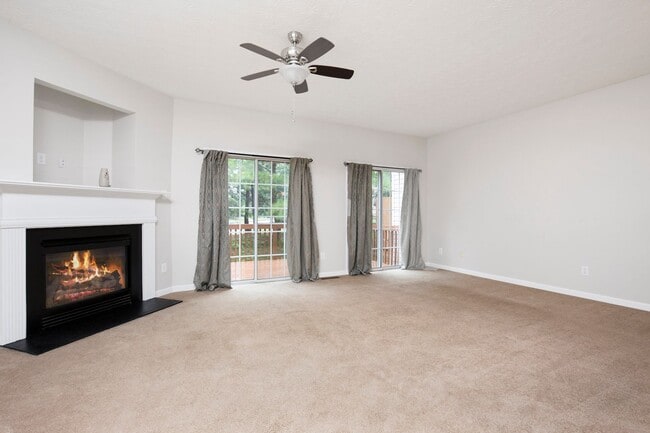 Building Photo - 3 bdrm, 2 bath townhome in Scottdale
