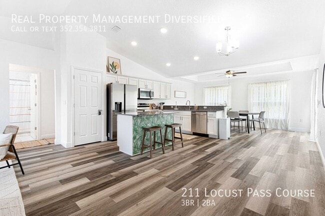 Foto del edificio - 211 Locust Pass Crse