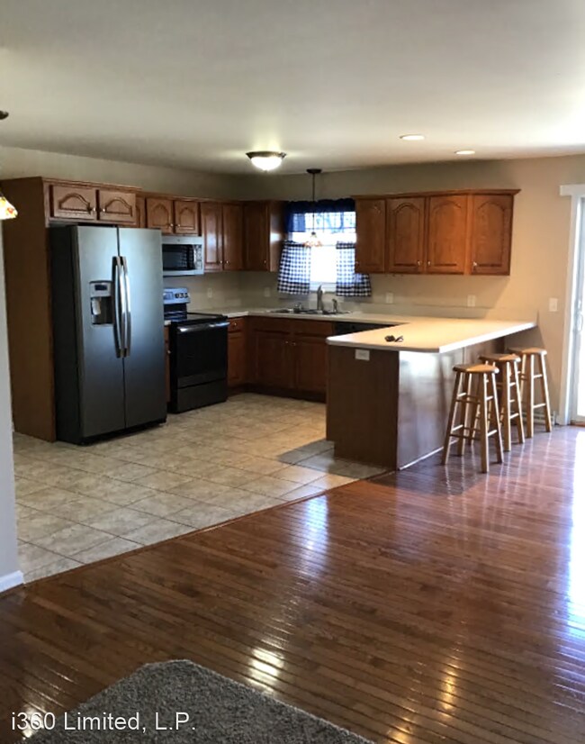 Building Photo - 4 br, 2.5 bath House - 524 N Potomac St
