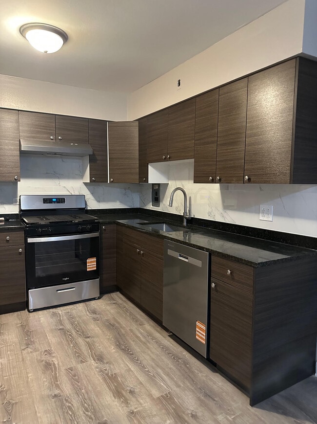 Building Photo - 419 W Stevens Dr