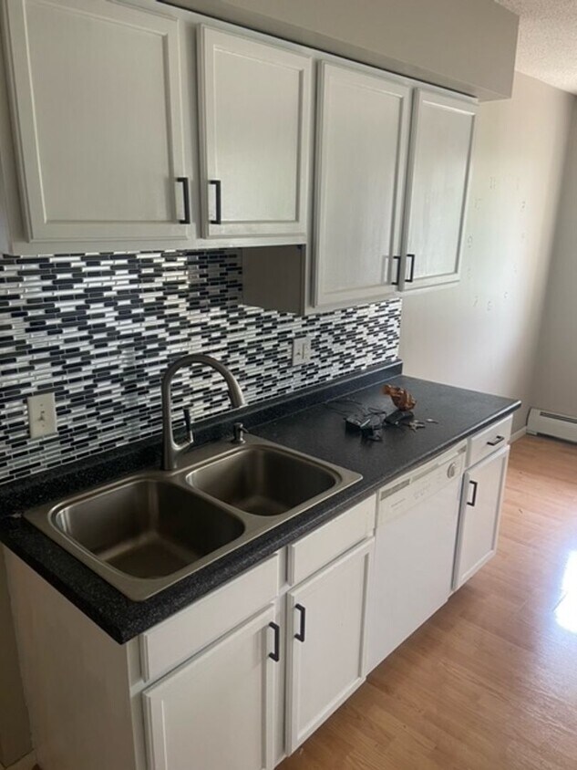 Foto principal - Cozy Two-Bedroom Condo in New Hope for 1,3...