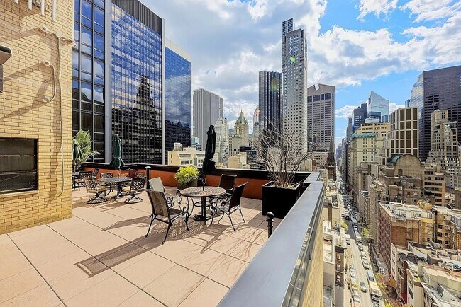 Foto del edificio - 2575 Palisade Ave