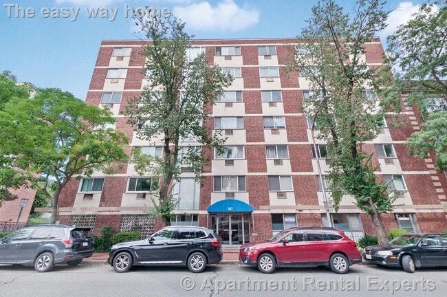 Building Photo - 287 Harvard St