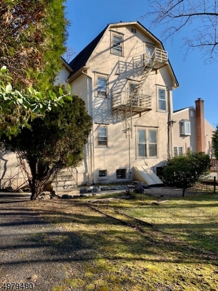 Building Photo - 62 Forest Hill Rd