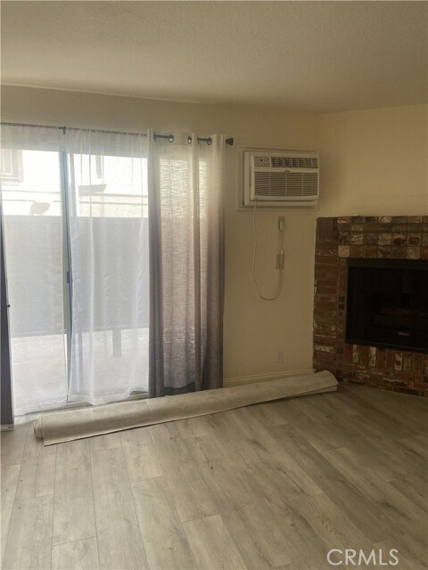Foto del edificio - 6819 Whitsett Ave