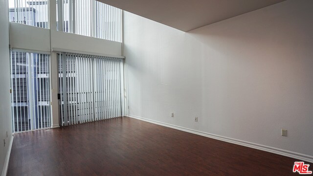 Foto del edificio - 629 Traction Ave