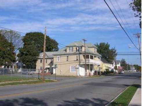 Building Photo - 200 N Front St