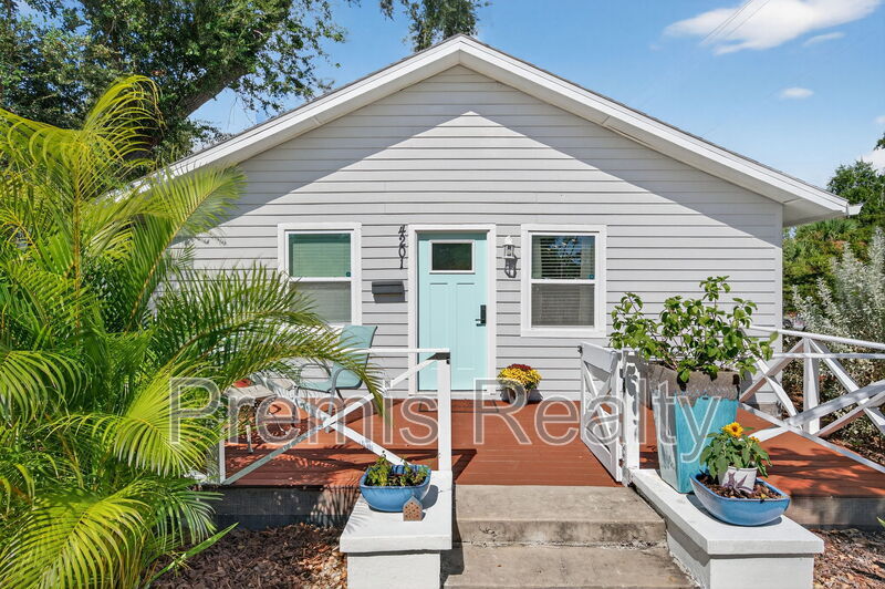 Foto principal - 4201 3rd Ave N