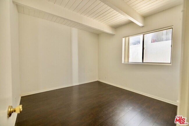 Foto del edificio - 451 S Oakhurst Dr