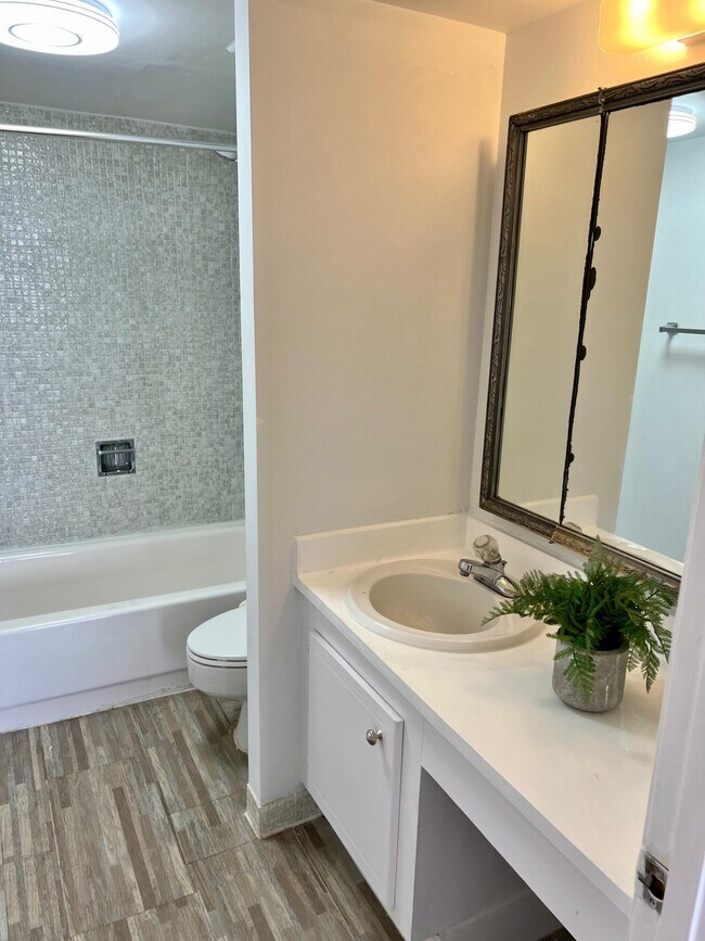 Foto del edificio - 5600 N Flagler Dr