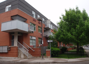 Primary Photo - Perth Avenue Apartments