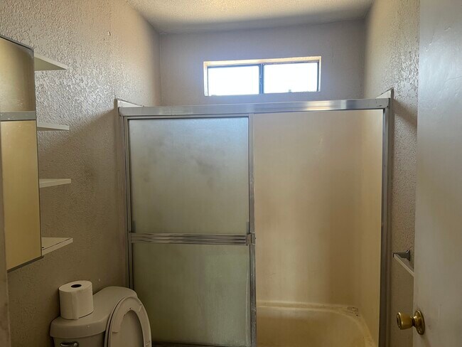 Foto del edificio - 6350 Bissell St