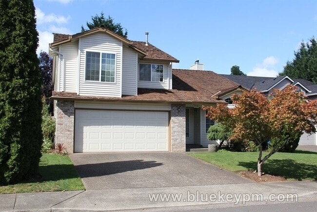 Photo - 4 Bed, 3 Bath Home w/ 1 Bed and 1 Full Bath on Main Near Bethany/Rock Creek
