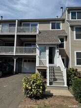 Building Photo - 103 Peddlers Dr