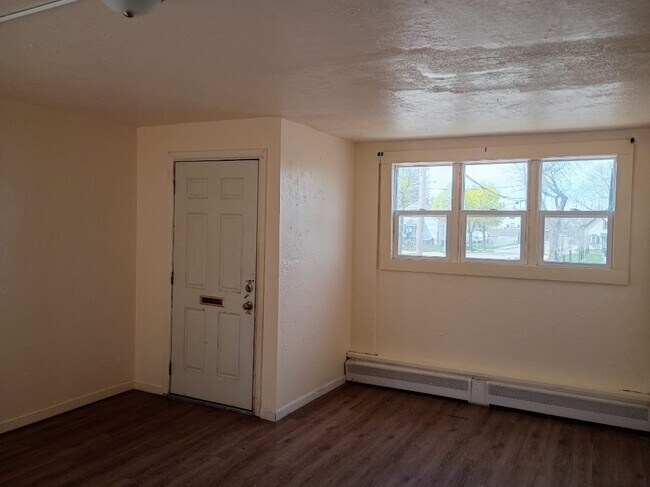 Foto del edificio - 2690 S 10th St