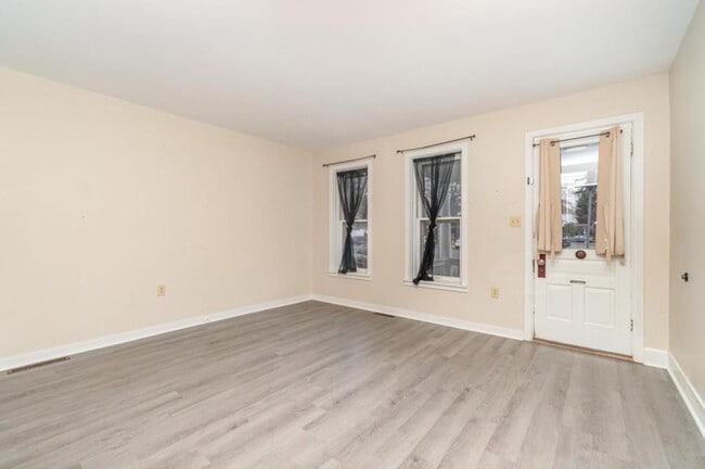 Foto del edificio - 602 W Louther St