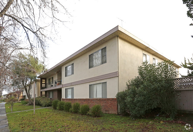 Building Photo - Ranchero Apartments