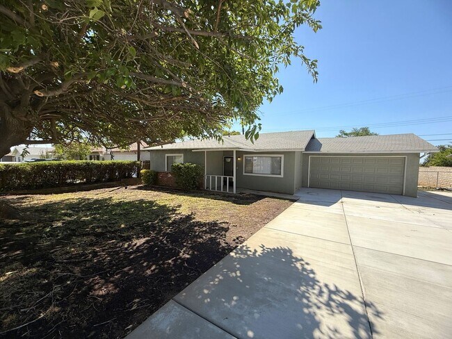 Foto del edificio - Charming 2 bed 1 bath in Yucaipa, Ca.