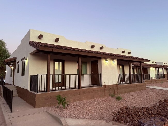 Building Photo - 271 S Avenue A