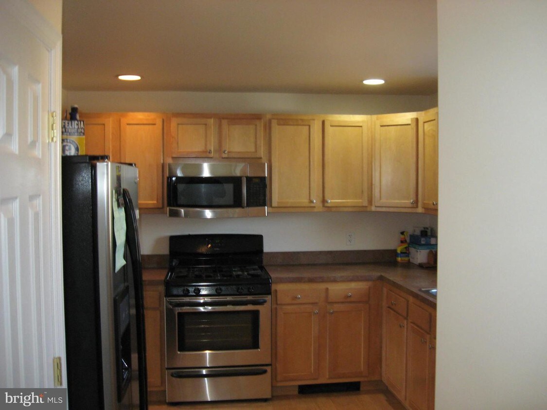 Foto principal - 49 Upland Rd