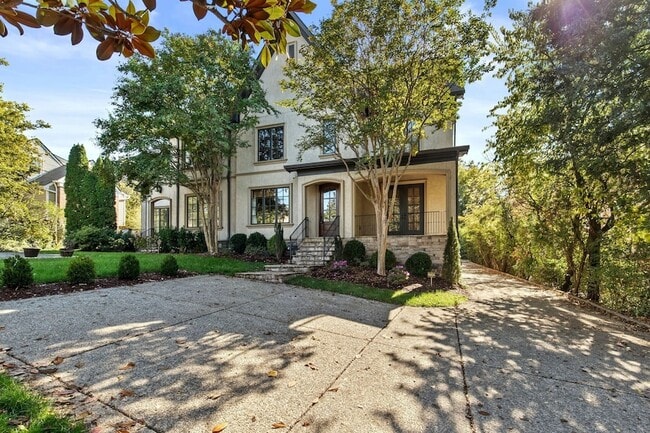 Photo - 2019 Overhill Dr House