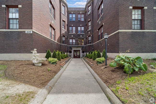 Building Photo - 1416 Hampton Blvd