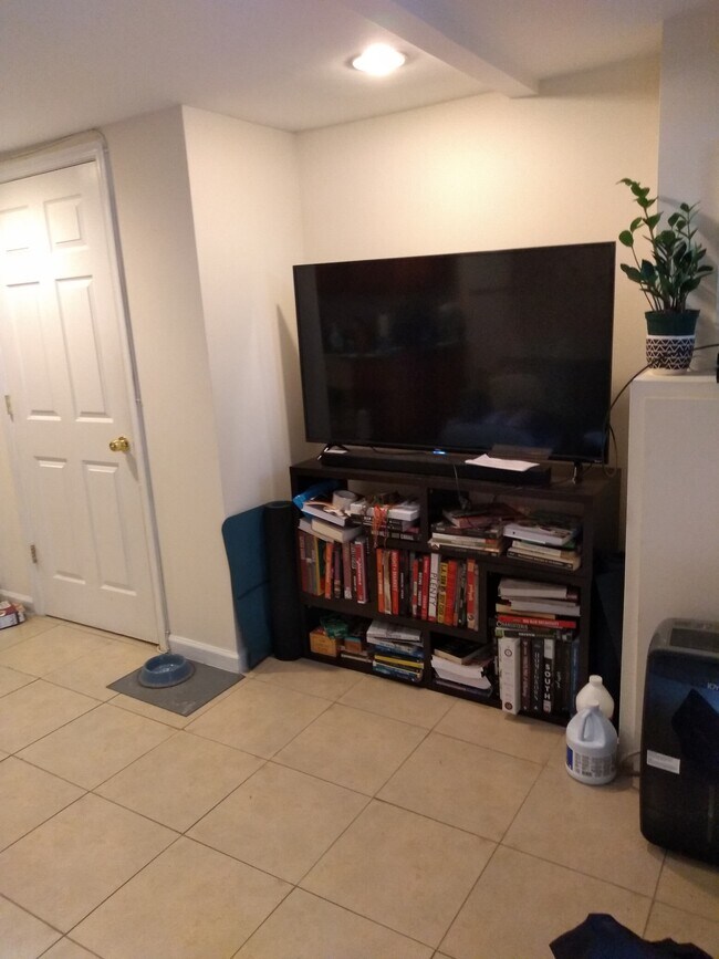 Living room - 1119 I St NE