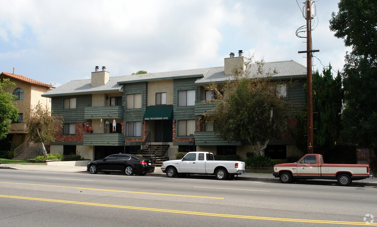 Foto del edificio - 6222 Woodman Ave