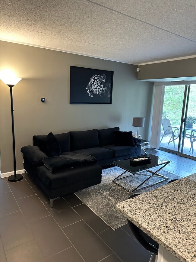 Foto del edificio - 3103 Charlemagne Cir