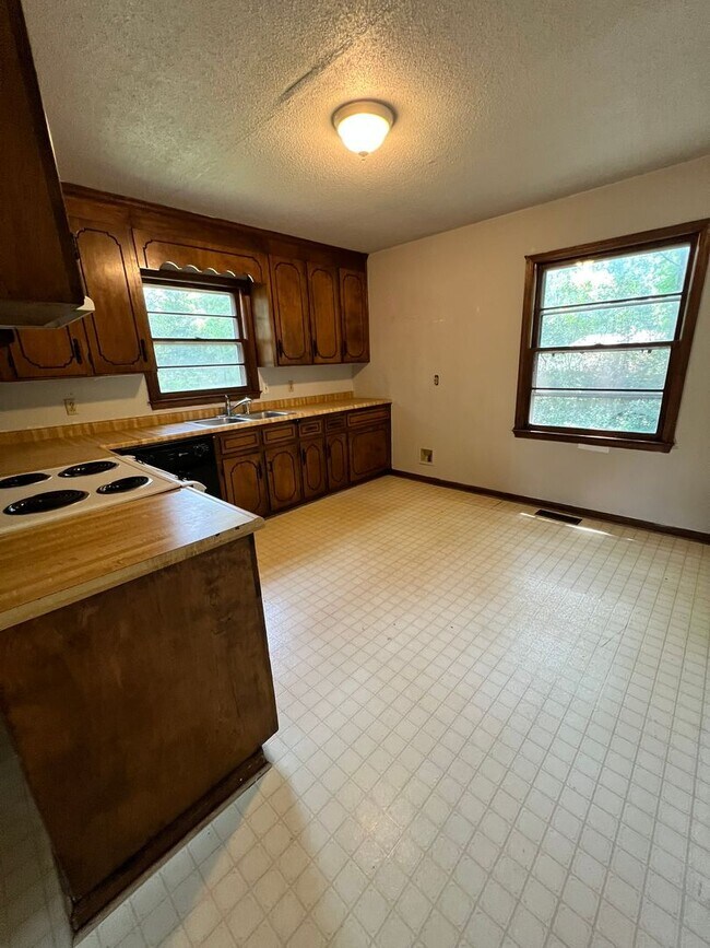 Foto del edificio - 3BD/ 2BA W Fredericks Street