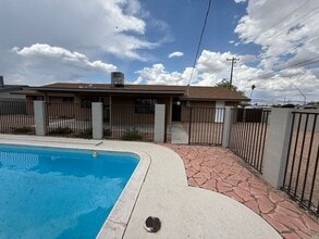Building Photo - 6282 E Calle Silvosa