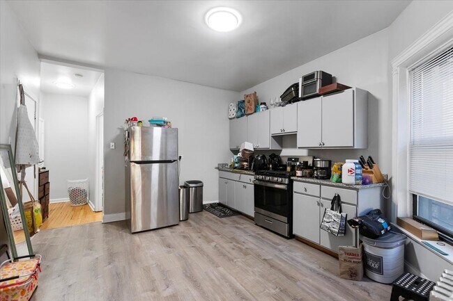 Foto del edificio - 5018 S Blackstone Ave