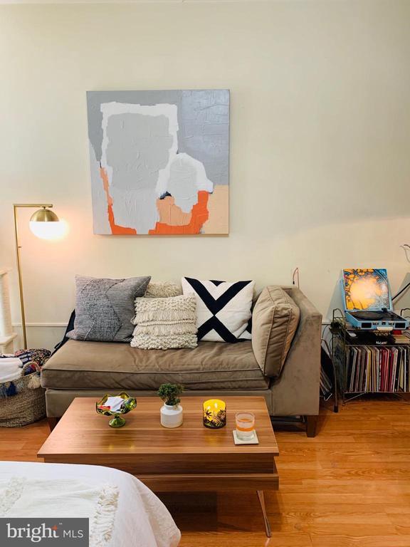 Building Photo - 1324 Locust St