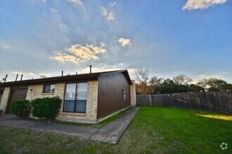 Building Photo - 1201 Westcott Dr