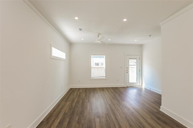 Foto del edificio - 4712 Rawley St