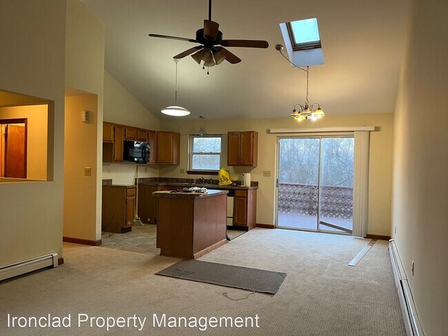 Building Photo - 3 br, 2 bath House - 139 Coram Rd