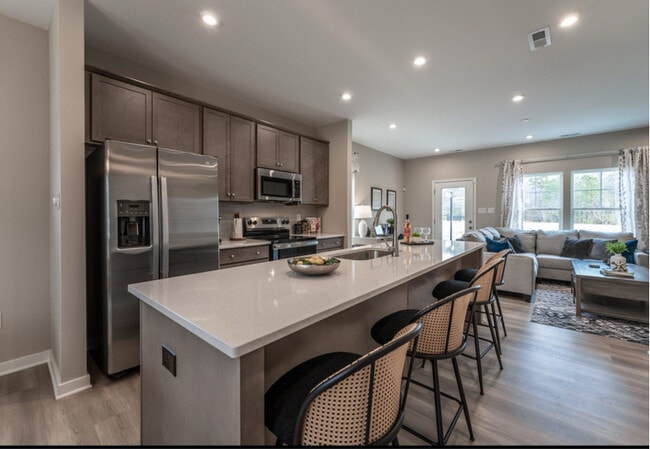 Foto del edificio - 235 Greenpark Rd