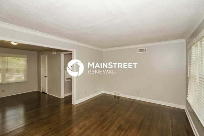 Building Photo - 3 Bedroom Pet-Friendly Home in Memphis, TN with Main Street Renewal