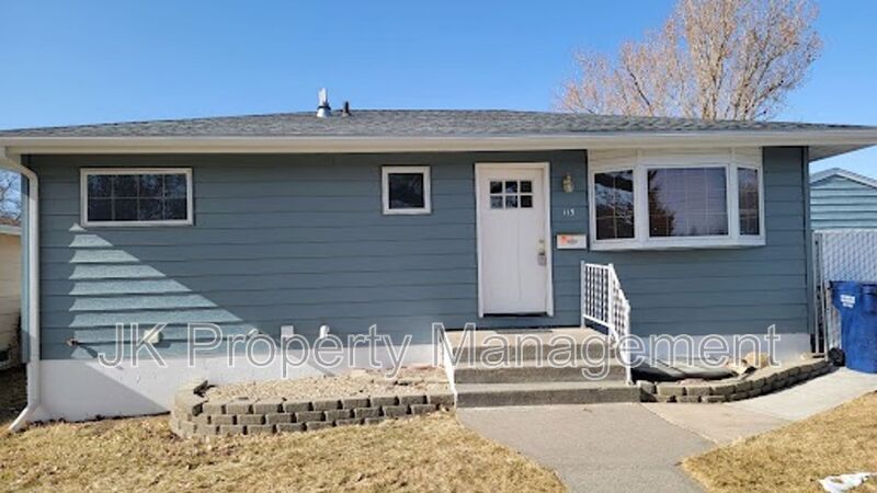 Primary Photo - 115 Riverview A