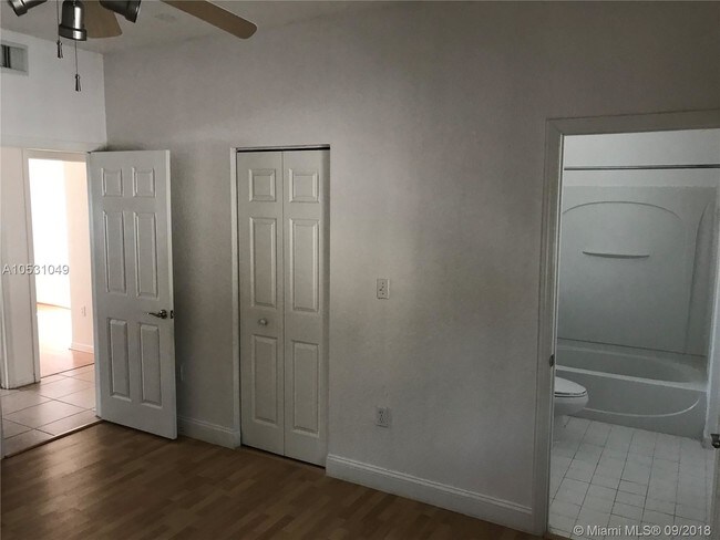 Foto del edificio - 6900 NW 179th St