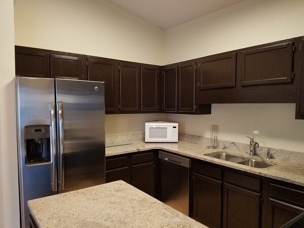 Foto del edificio - 4156 Charlotte Hwy
